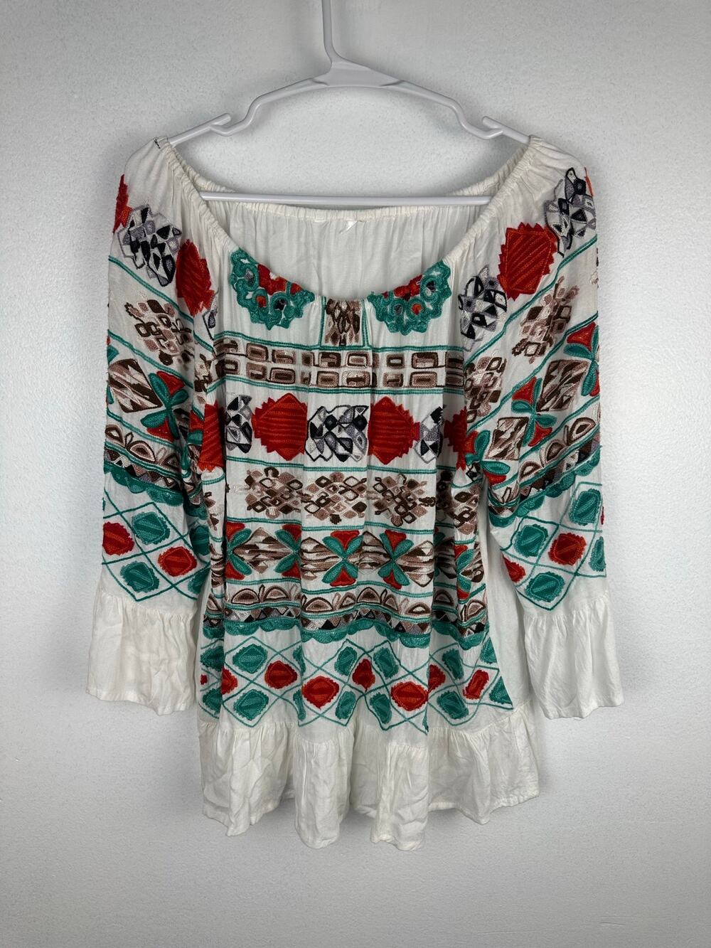 California Moonrise Boho Embroidered Peasant Blouse hippie teal, red and white M